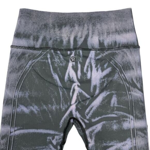 Lululemon Ebb to Street Tight In Stone Wash Graphite Grey Size 4 - Picture 9 of 10